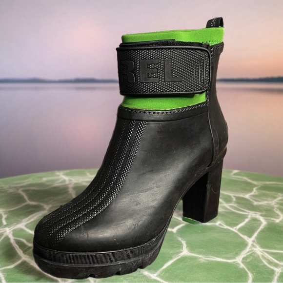 Sorel Shoes - FALL VIBE 🍁 Sorel Medina III heeled rain boots